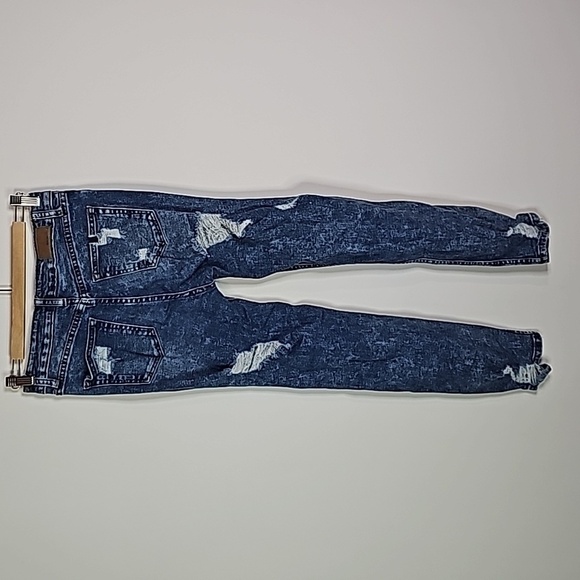 Bluenotes size 2 high rise stretch mom jean - Picture 4 of 7